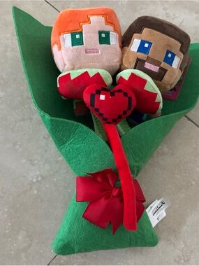 Minecraft Alex & Steve Plush Valentine Bouquet - Red & Green 13” 2026